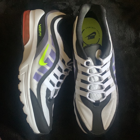 🔥 END OF SUMMER SALE PRICE $40🔥 Nike AirMax VG-R - Picture 4 of 5